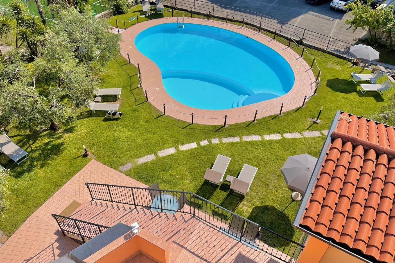 Albergo Vittoria Тосколано-Мадерно Экстерьер фото