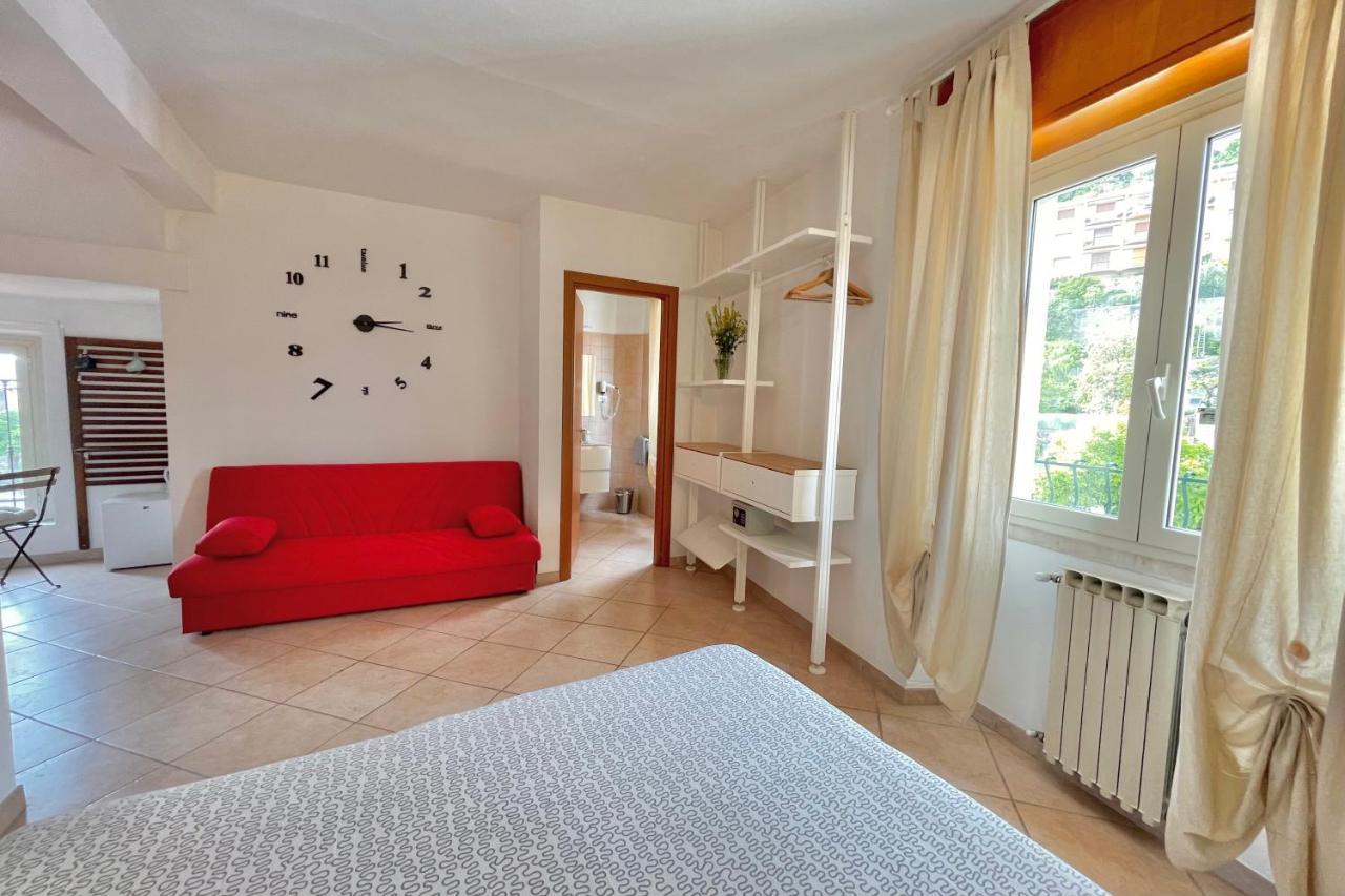 Albergo Vittoria Тосколано-Мадерно Экстерьер фото