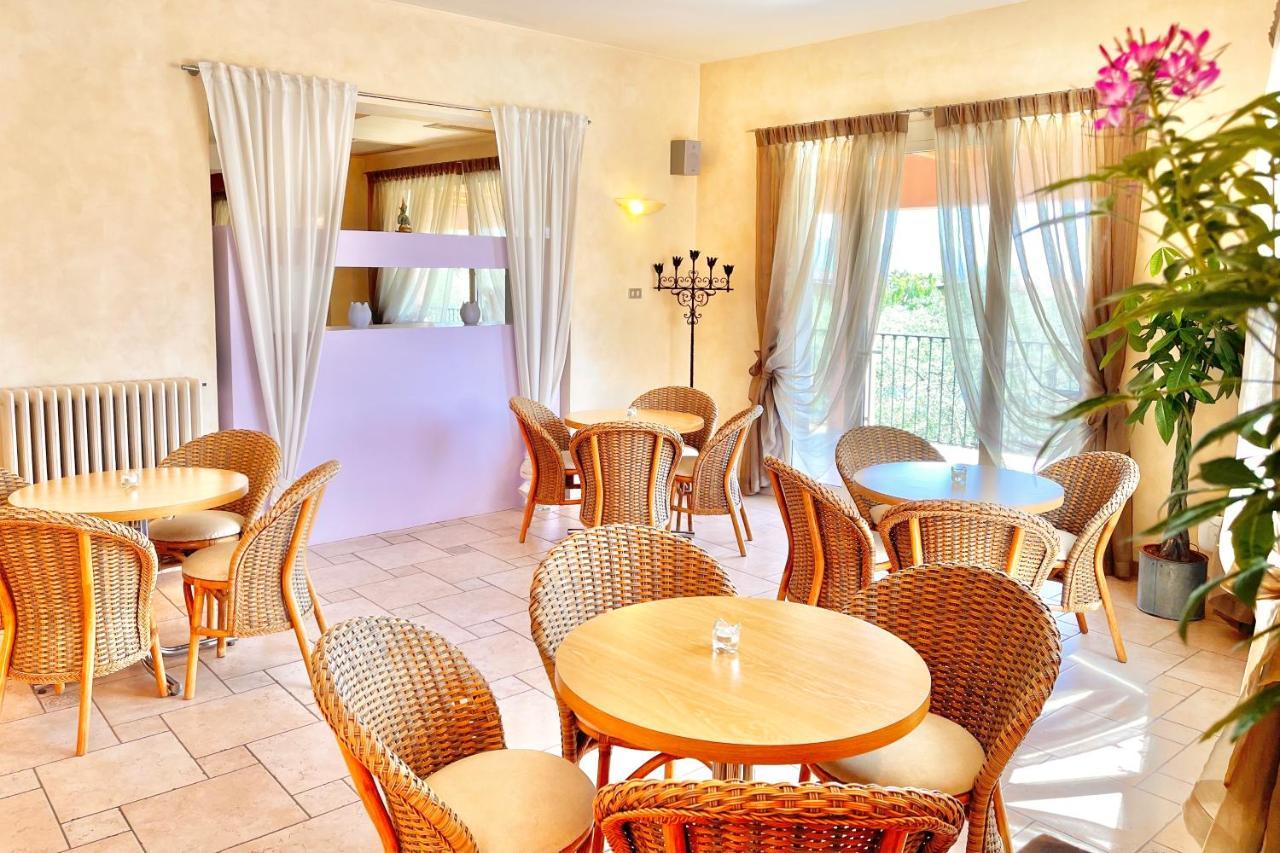 Albergo Vittoria Тосколано-Мадерно Экстерьер фото
