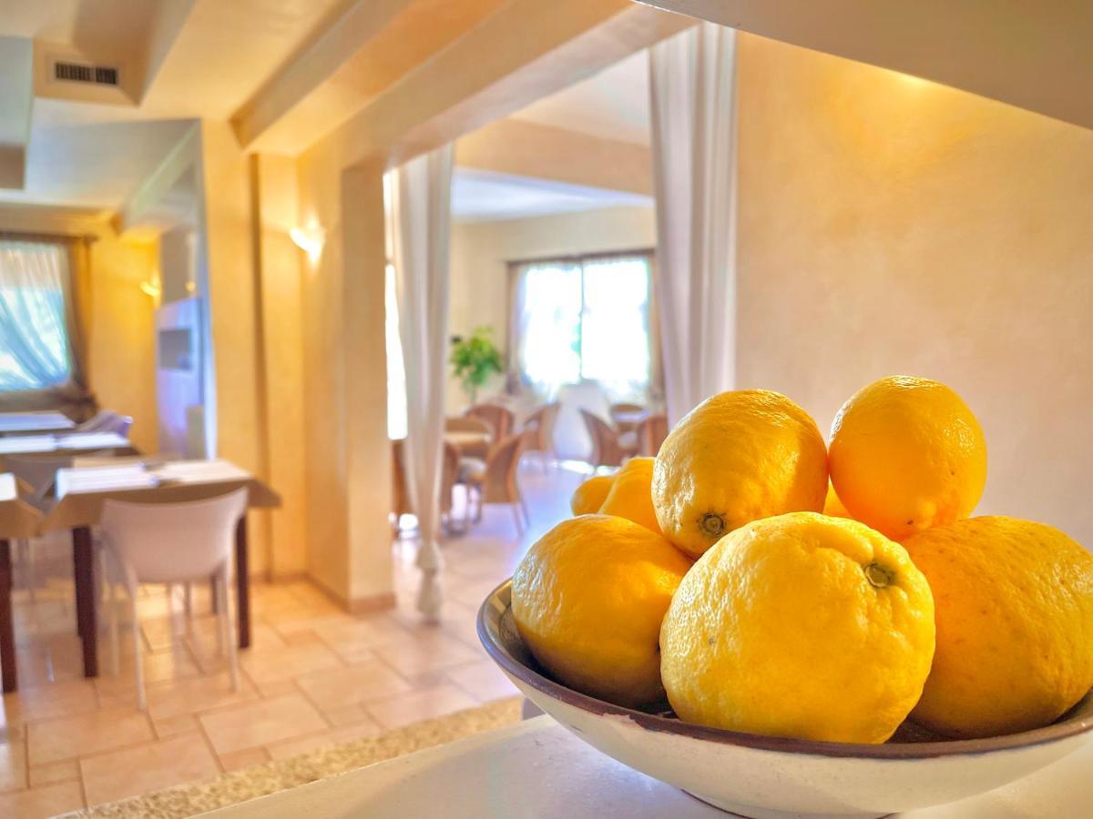 Albergo Vittoria Тосколано-Мадерно Экстерьер фото