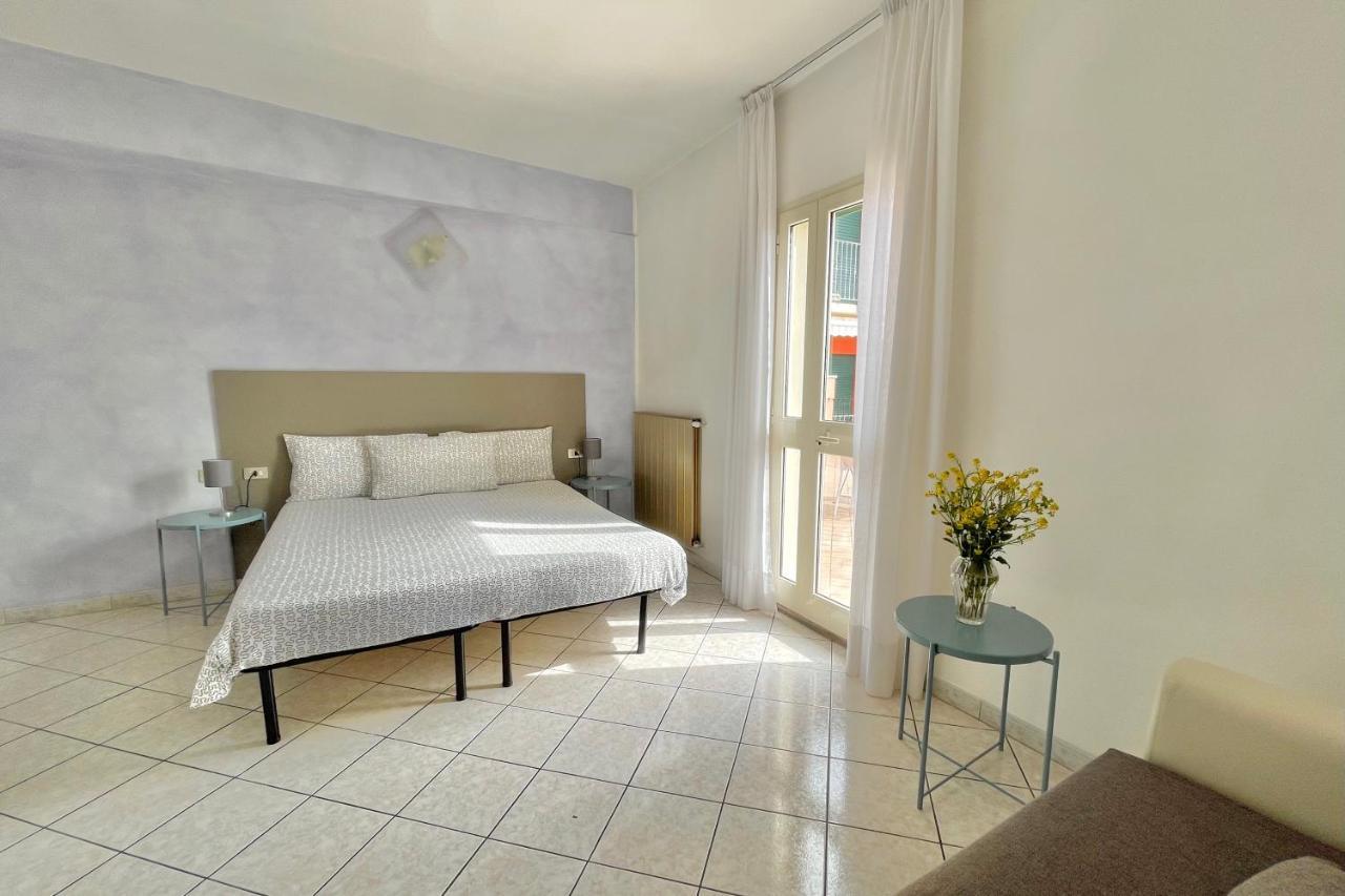 Albergo Vittoria Тосколано-Мадерно Экстерьер фото